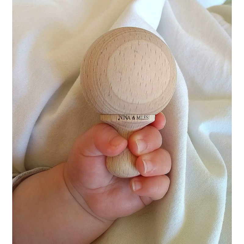 Maracas en bois peint naturel - petit modèle Fuzeau pour enfant de dès 3  ans - Musicakids éveil musical