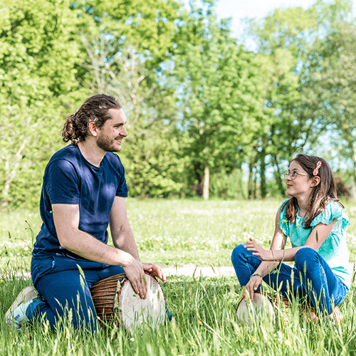 Rythmes africains faciles activités musicales pour enfants avec petites percussions
